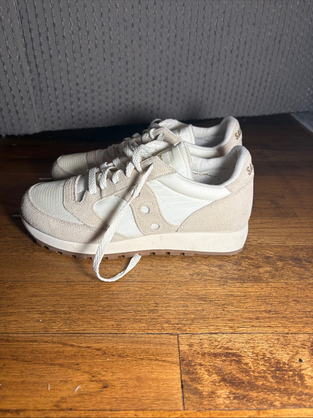 Saucony Women's Cream and Beige Casual Sneakers - Picture 2 of 4
